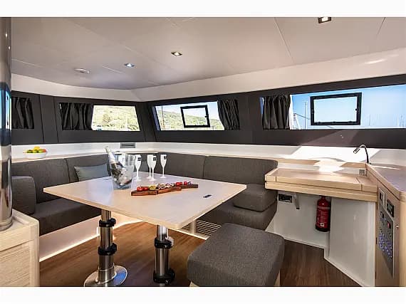 Dufour Catamaran 48 in Primošten / Marina Kremik - Photo 2