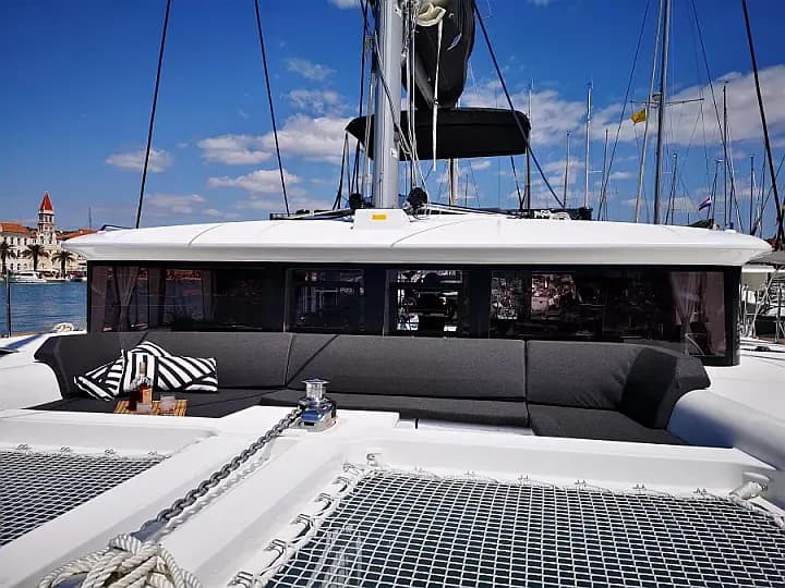 Lagoon 450 Fly in Ibiza / Sant Antoni de Portmany Port - Photo 3