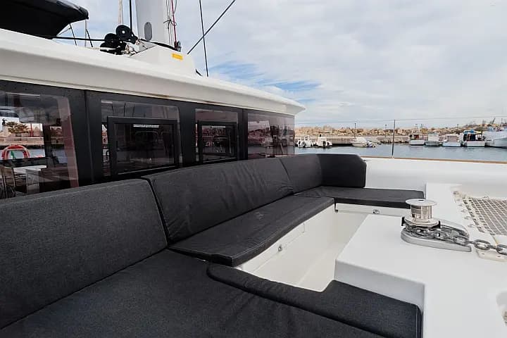 Lagoon 450 Fly in Ibiza / Sant Antoni de Portmany Port - Photo 5