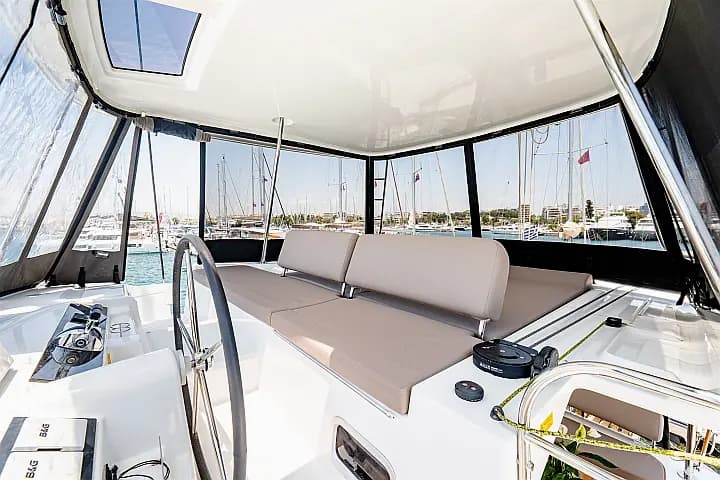 Lagoon 46 in Athens / Alimos Marina - Photo 4