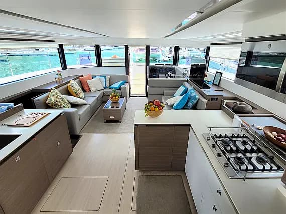 Leopard 53 PC in Eden Island / Mahe, Victoria / Eden Island Marina - Photo 2