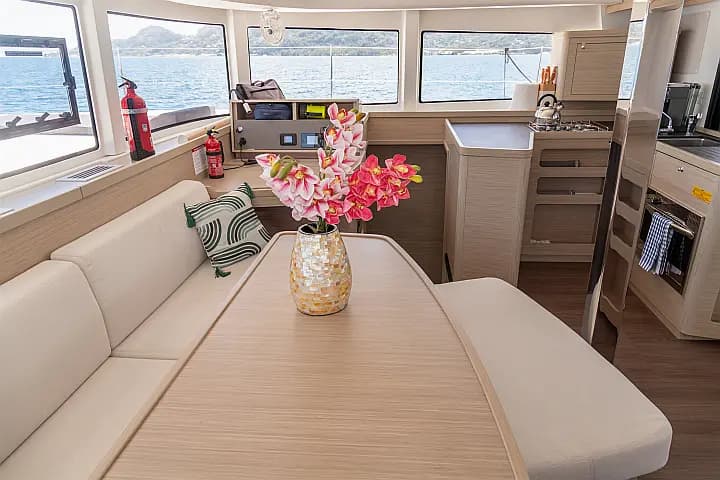 Lagoon 42 in Eden Island / Mahe, Victoria / Eden Island Marina - Photo 5