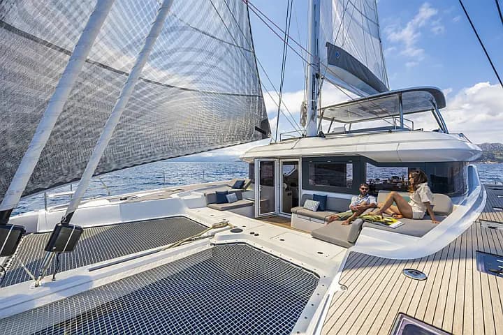 Lagoon 60 in Kaštel Gomilica / Marina Kaštela - Photo 4