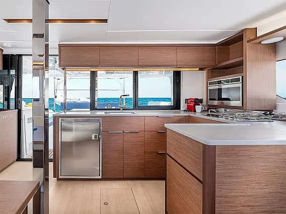 Lagoon 46 in Preveza Main Port - Photo 3