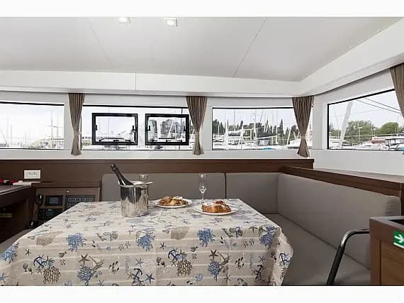 Lagoon 40 in Lavrion / Olympic Marina - Photo 3