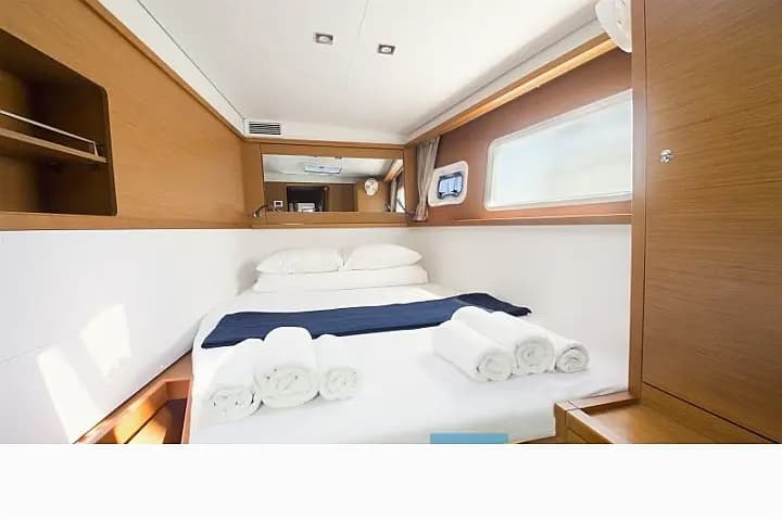 Lagoon 450 Fly in Athens / Alimos Marina - Photo 3