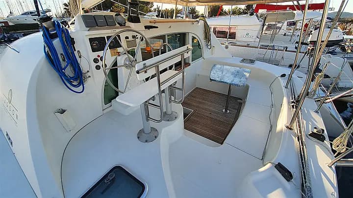 Lagoon 38 in Hyeres - Photo 5