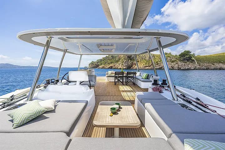Lagoon 60 in Athens / Alimos Marina - Photo 3
