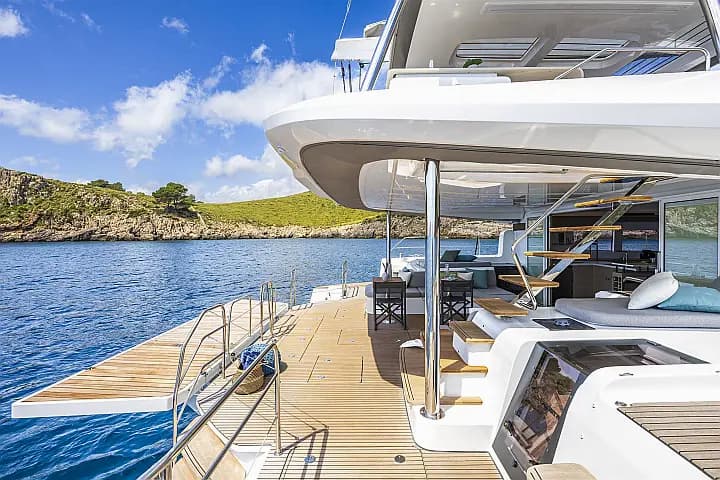 Lagoon 60 in Athens / Alimos Marina - Photo 4