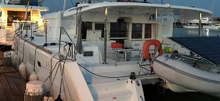 Lagoon 450 Fly in Naples / Darsena Acton - Photo 4