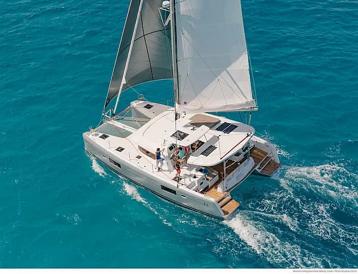 Lagoon 42 in Kaštel Gomilica / Marina Kaštela - Photo 4