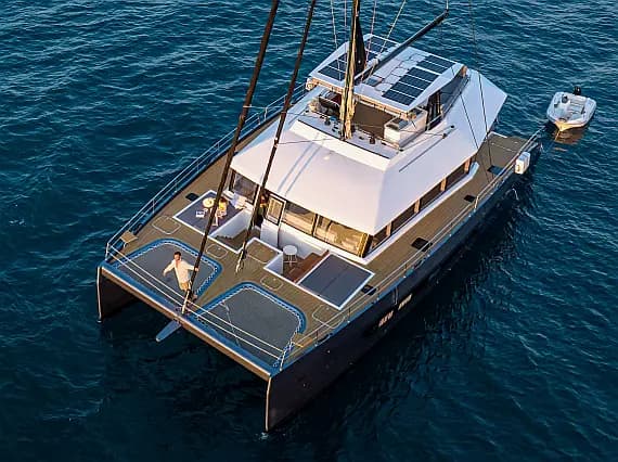 Catamaran in Lavrion Main Port - Photo 1