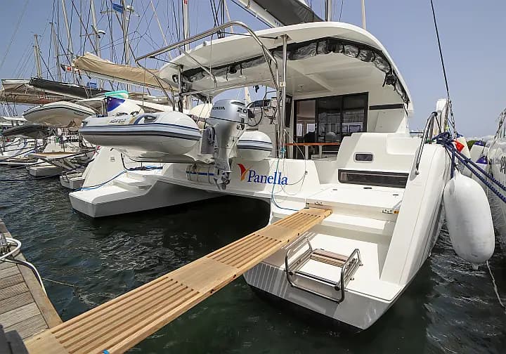 Lagoon 42 in Sardinia / Olbia / Marina di Olbia - Photo 5