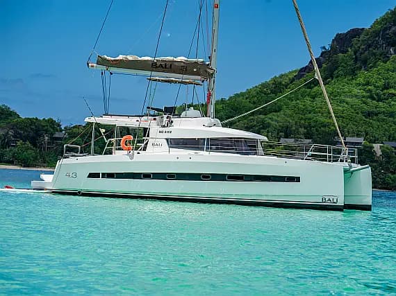 Bali 4.3 in Eden Island / Mahe, Victoria / Eden Island Marina - Photo 1