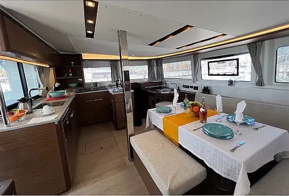 Lagoon 46 in Mykonos / Tourlos Marina - Photo 2