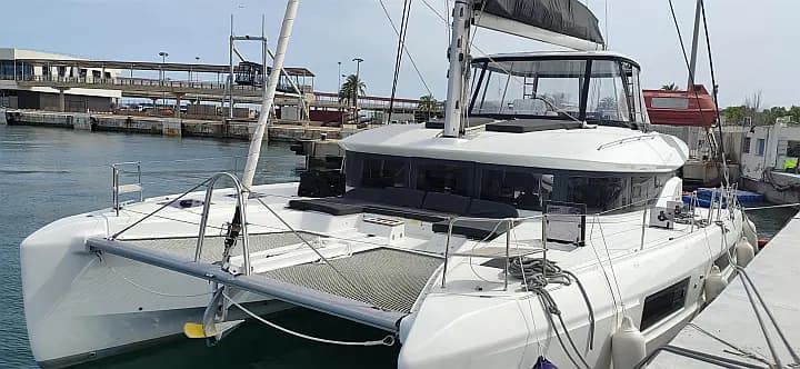 Lagoon 51 in Kaštel Gomilica / Marina Kaštela - Photo 3