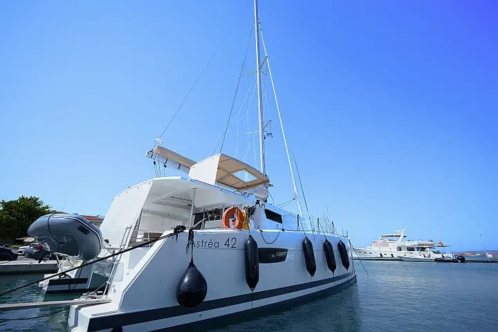 Astréa 42 in Lefkada / Port of Lefkas - Photo 4