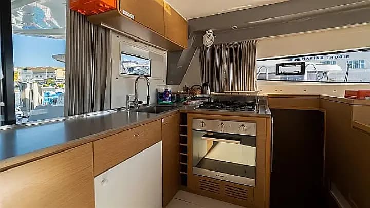Excess 15 in Seget Donji / Marina Baotić - Photo 4