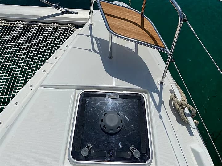 Lagoon 46 in Salerno / Marina d'Arechi - Photo 4