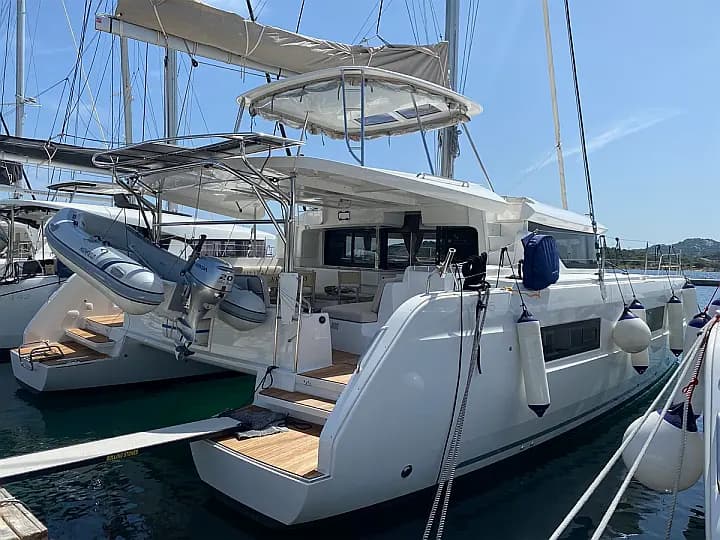 Lagoon 46 in Salerno / Marina d'Arechi - Photo 5