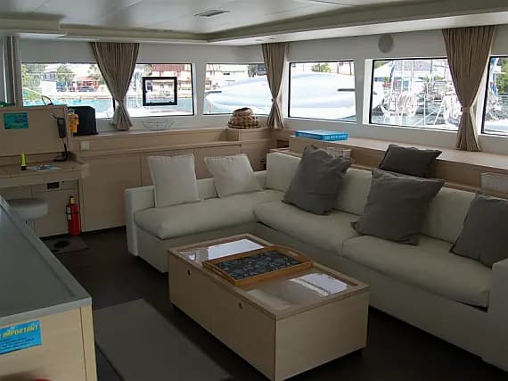 Lagoon 620 in Eden Island / Mahe, Victoria / Eden Island Marina - Photo 2