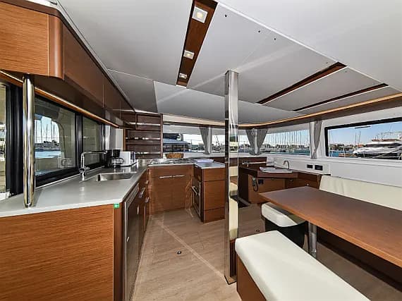 Lagoon 46 in Sukošan / D-Marin Dalmacija Marina - Photo 2
