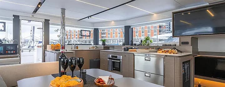 Leopard 46 in St. Lucia / Castries / Rodney Bay Marina - Photo 3