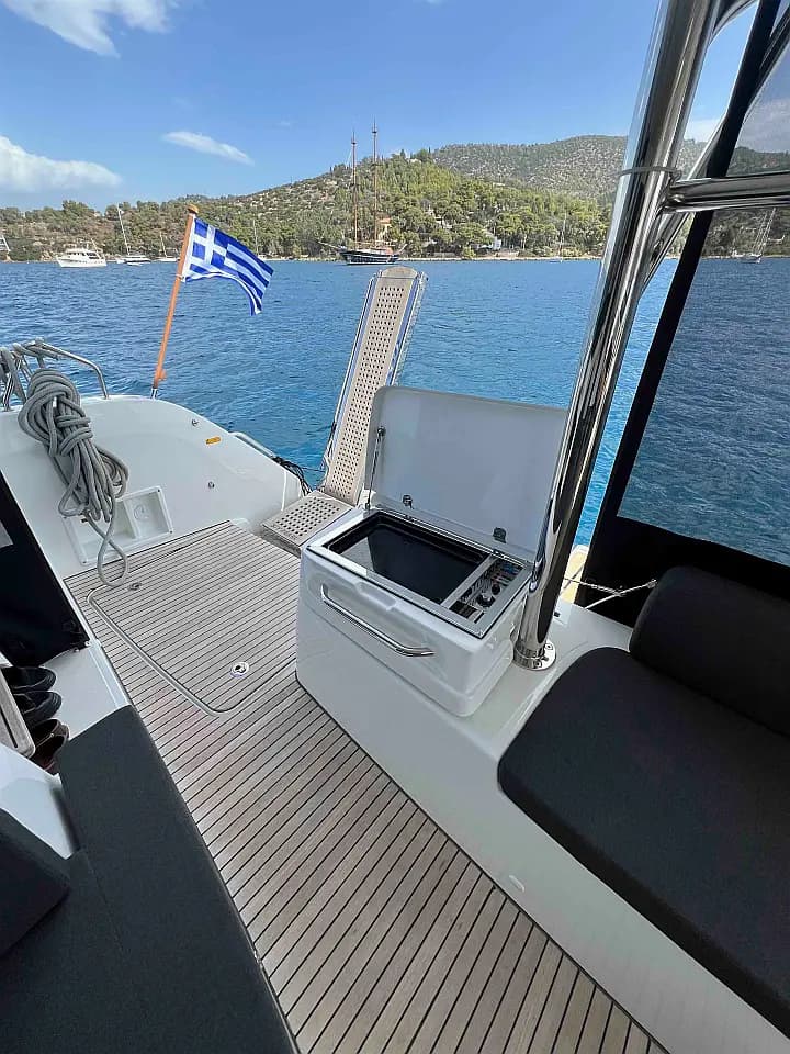 Lagoon 51 in Athens / Alimos Marina - Photo 5
