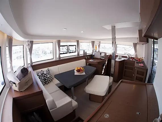 Lagoon 42 in Lavrion Main Port - Photo 2