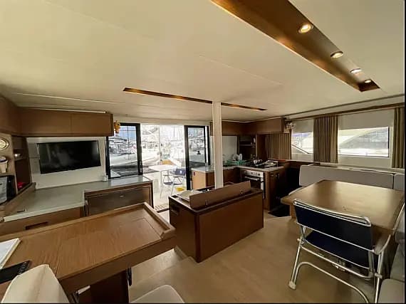 Lagoon 50 in Athens / Alimos Marina - Photo 2