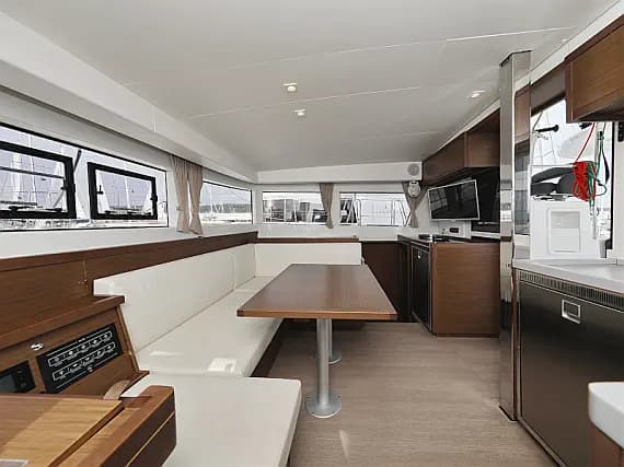 Lagoon 40 in Sukošan / D-Marin Dalmacija Marina - Photo 2