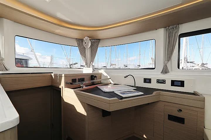 Lagoon 46 in Sukošan / D-Marin Dalmacija Marina - Photo 4
