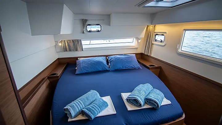 Lagoon 42 in Skiathos - Photo 5