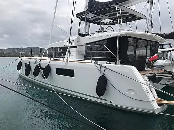 Lagoon 52 in Sardinia / Portisco / Cala dei Sardi - Photo 1