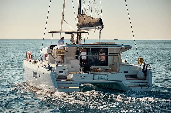 Lagoon 42 in Trogir / SCT Marina Trogir - Photo 4