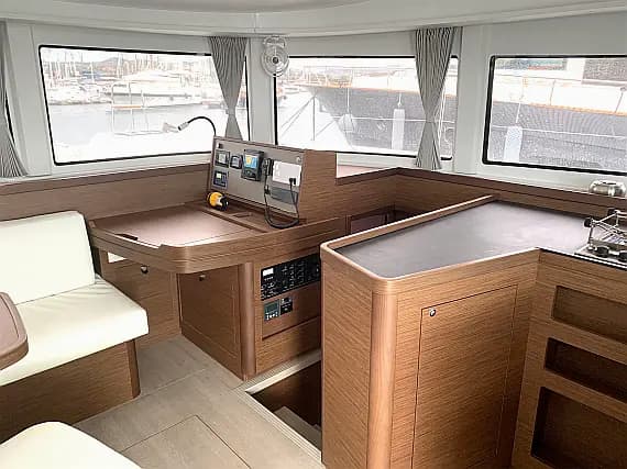 Lagoon 42 in Lavrion / Olympic Marina - Photo 2