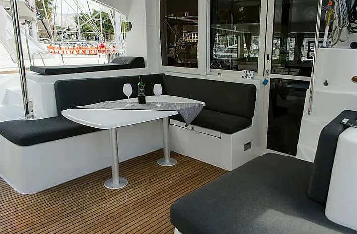Lagoon 40 in Preveza Main Port - Photo 5