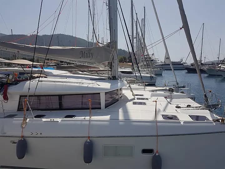Lagoon 421 in Marmaris Yacht Marina - Photo 5