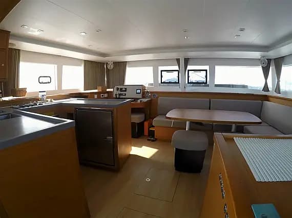 Lagoon 450 in Martinique / Le Marin - Photo 2