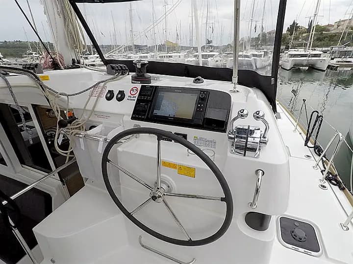 Lagoon 40 in Šibenik / D-Marin Marina Mandalina - Photo 4