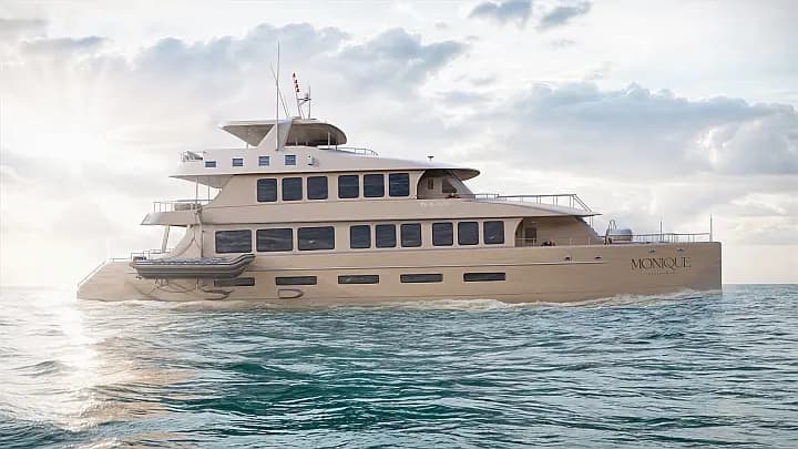 Power Catamaran in Baltra - Photo 5