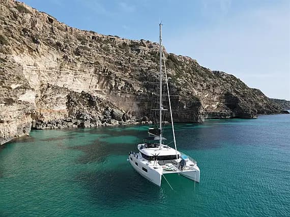 Lagoon 46 in Ibiza / Sant Antoni de Portmany Port - Photo 1