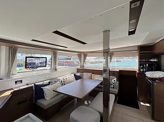 Lagoon 46 in Ibiza / Sant Antoni de Portmany Port - Photo 2