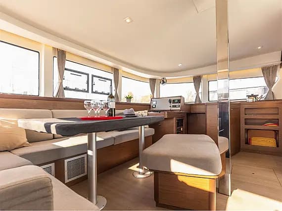 Lagoon 42 in Athens / Alimos Marina - Photo 2