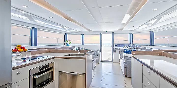 Leopard 46PC in New Providence / Nassau / Palm Cay One Marina - Photo 5