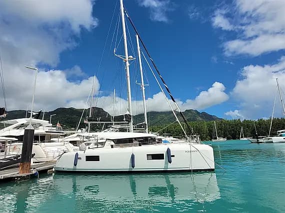Lagoon 42 in Eden Island / Mahe, Victoria / Eden Island Marina - Photo 1