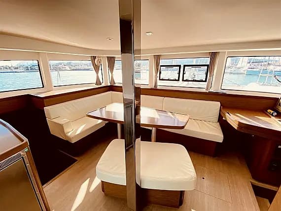 Lagoon 42 in Lavrion / Olympic Marina - Photo 2