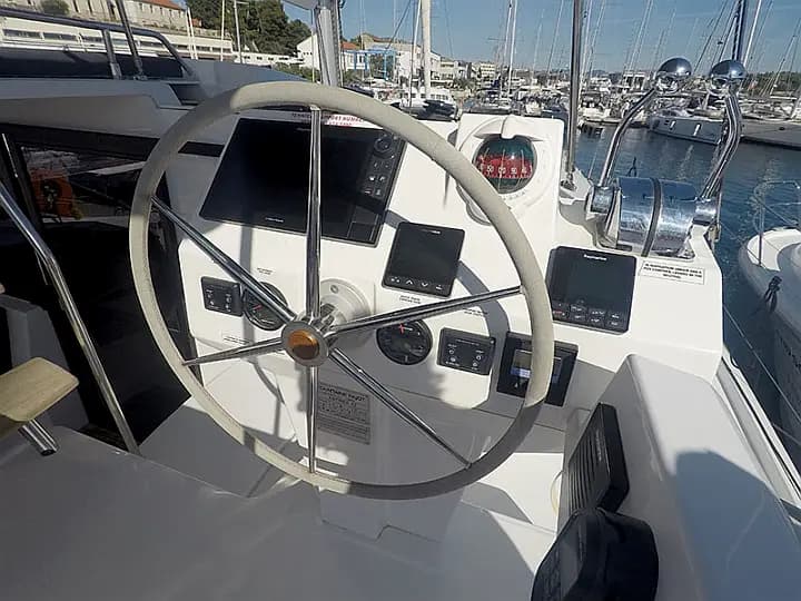 Astréa 42 in Šibenik / D-Marin Marina Mandalina - Photo 5