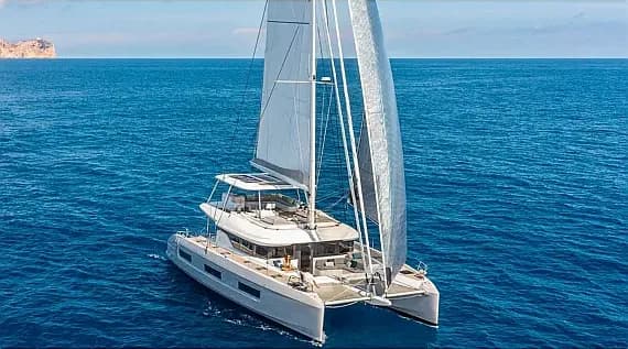 Lagoon 60 in Sicily / Capo d'Orlando Marina - Photo 1