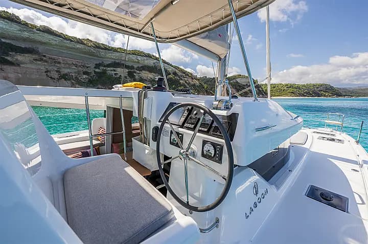 Lagoon 38 in Marseille / Corbieres Port - Photo 5